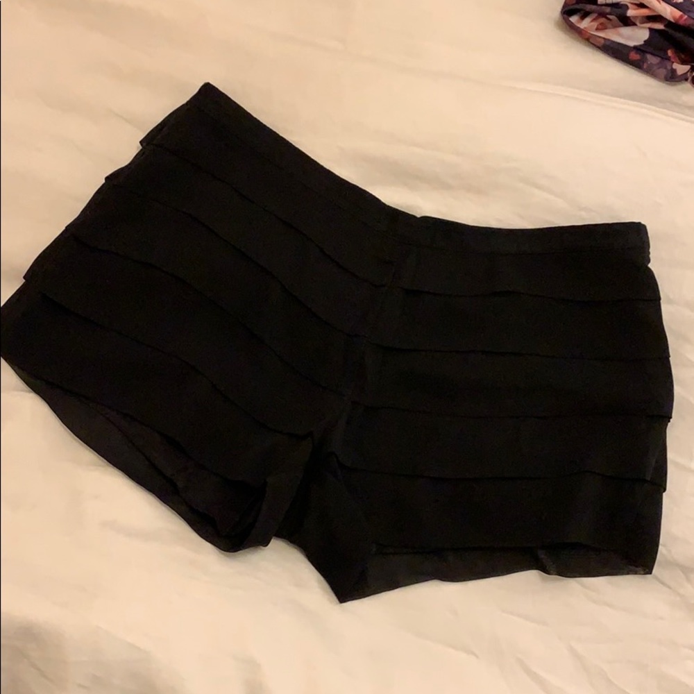 Ruffle shorts